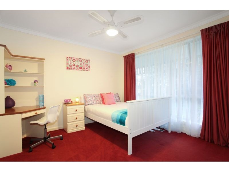 13 Kingswood Avenue, Mount Waverley VIC 3149