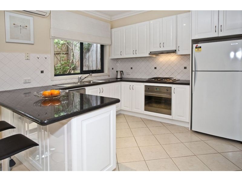 3/27 Glen Court, Glen Waverley VIC 3150