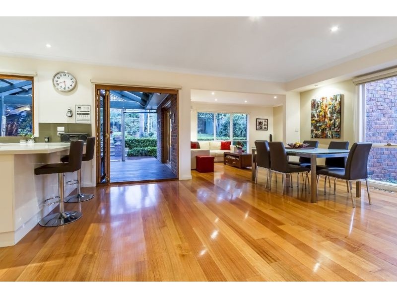 12 Darlington Avenue, Wheelers Hill VIC 3150