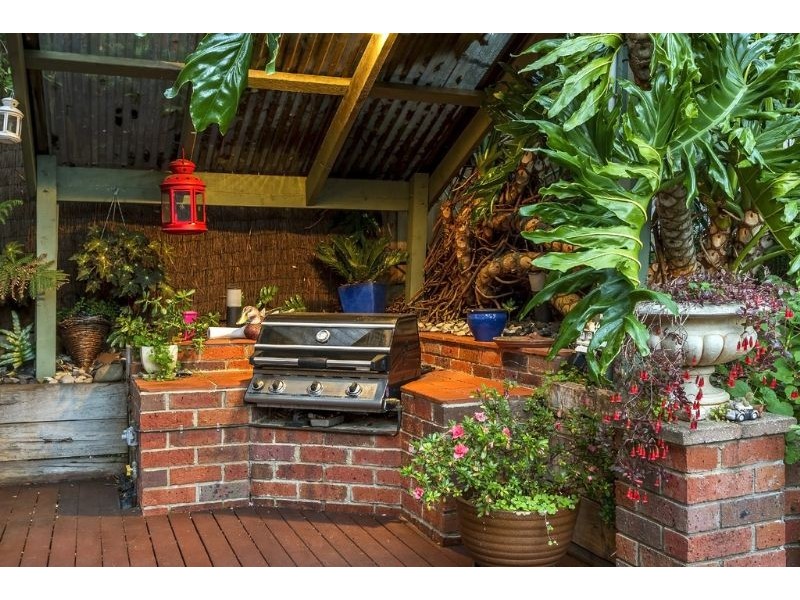 12 Darlington Avenue, Wheelers Hill VIC 3150