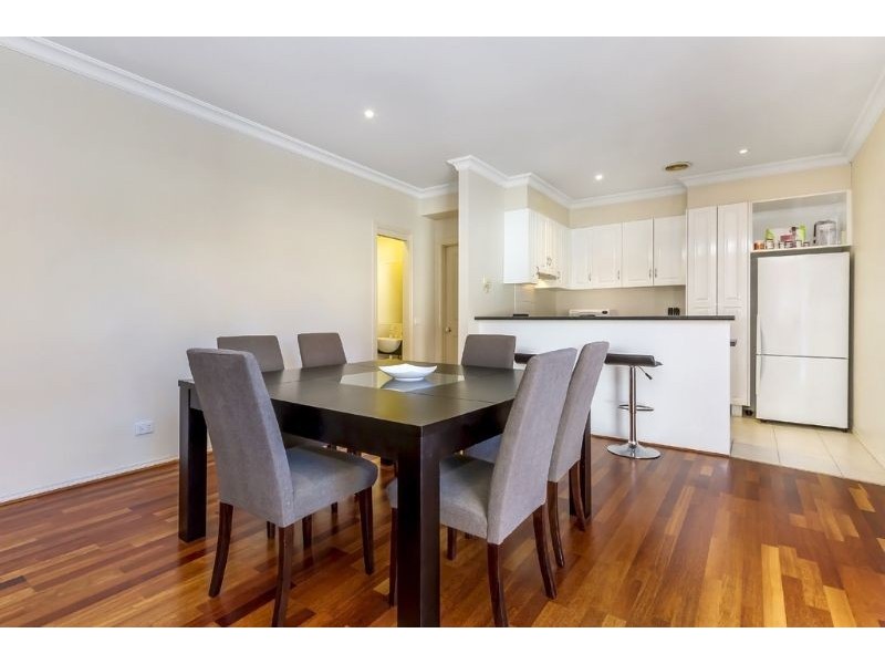 4/2 McKelvie Court, Glen Waverley VIC 3150