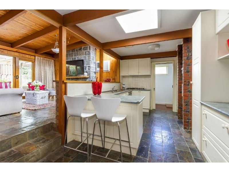7 Chatswood Close, Glen Waverley VIC 3150