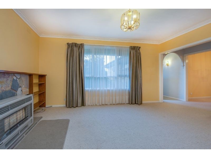 4 Eton Street, Mount Waverley VIC 3149