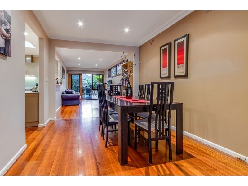 9 Manooka Street, Burwood East VIC 3151