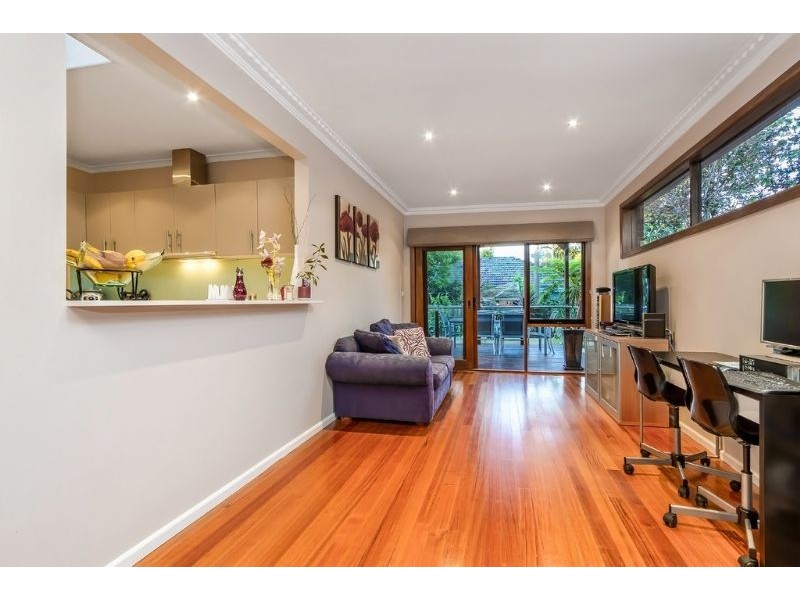 9 Manooka Street, Burwood East VIC 3151