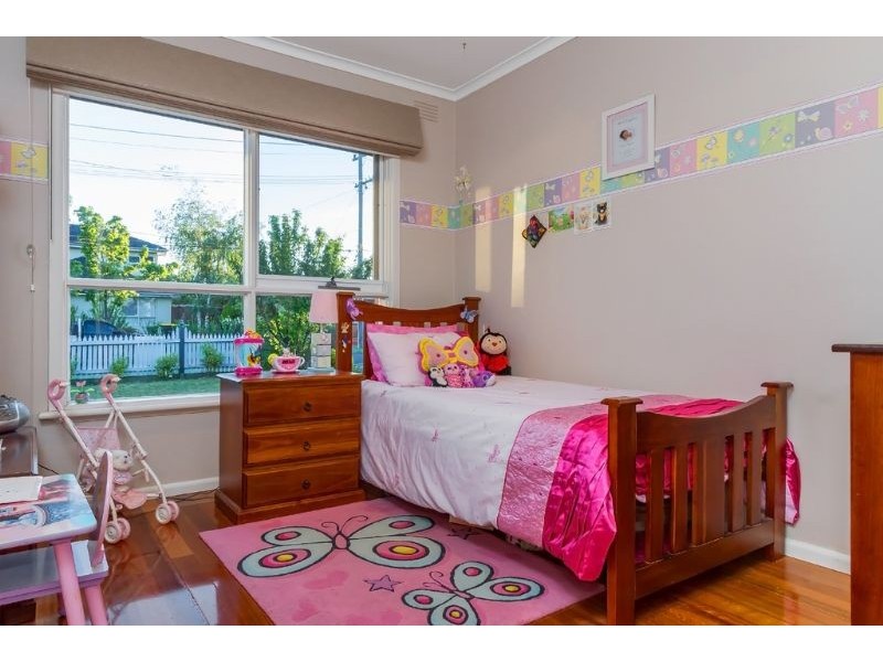 9 Manooka Street, Burwood East VIC 3151