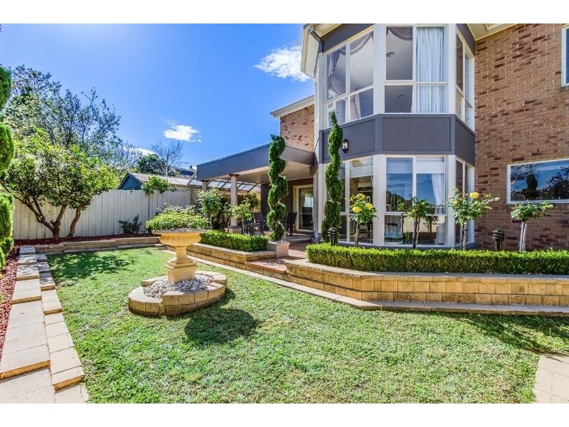 12 Mandowie Road, Glen Waverley VIC 3150