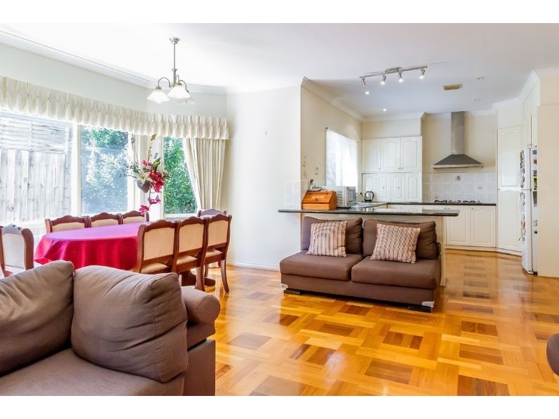 14 Huntingtower Crescent, Mount Waverley VIC 3149