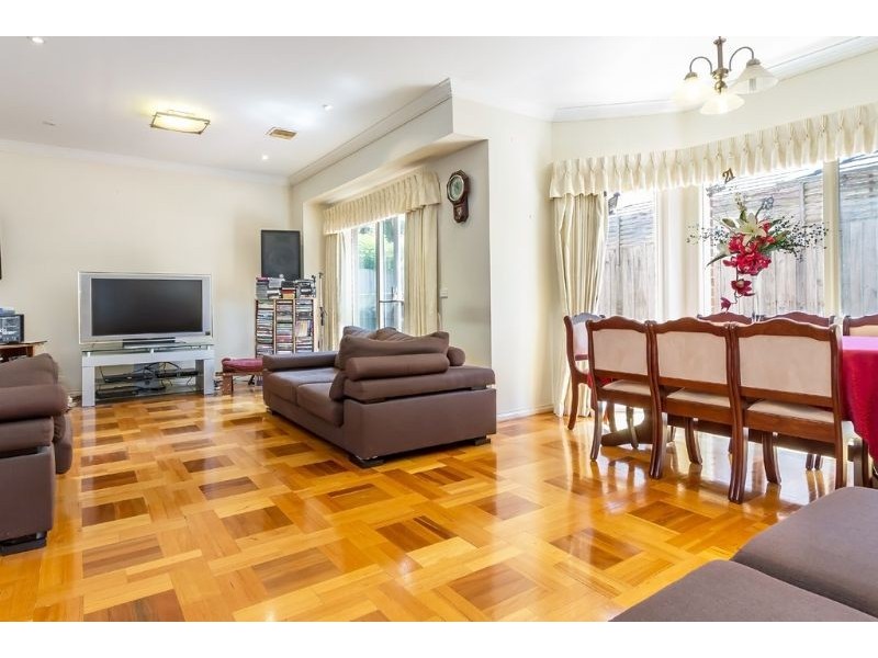 14 Huntingtower Crescent, Mount Waverley VIC 3149