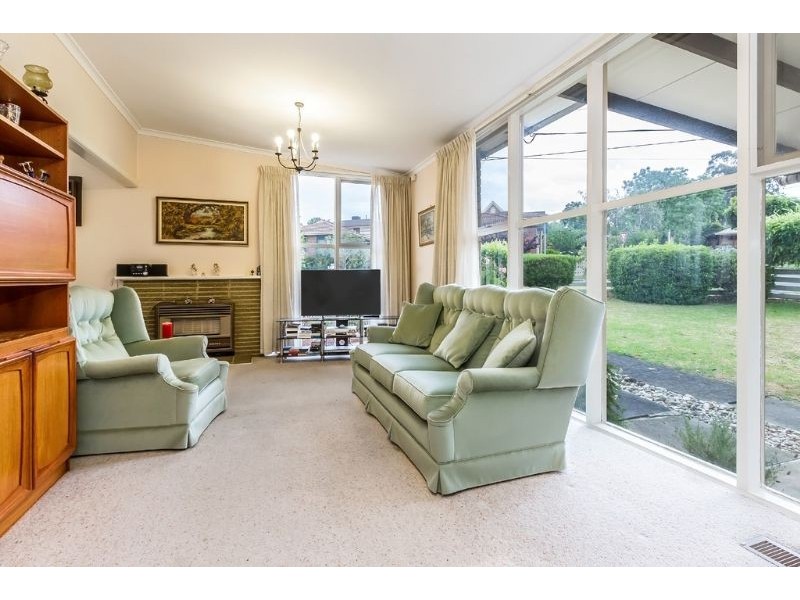 17 Lindwall Street, Glen Waverley VIC 3150