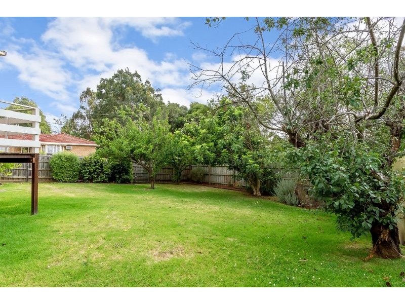 17 Lindwall Street, Glen Waverley VIC 3150
