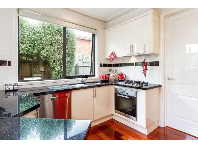 2/606 High Street Road, Glen Waverley VIC 3150