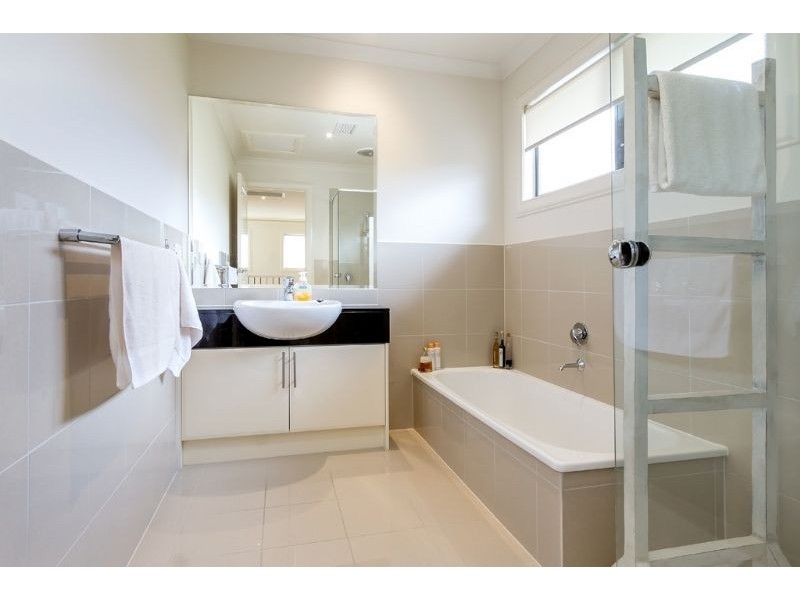 2/606 High Street Road, Glen Waverley VIC 3150