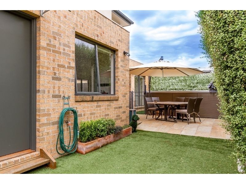 2/606 High Street Road, Glen Waverley VIC 3150