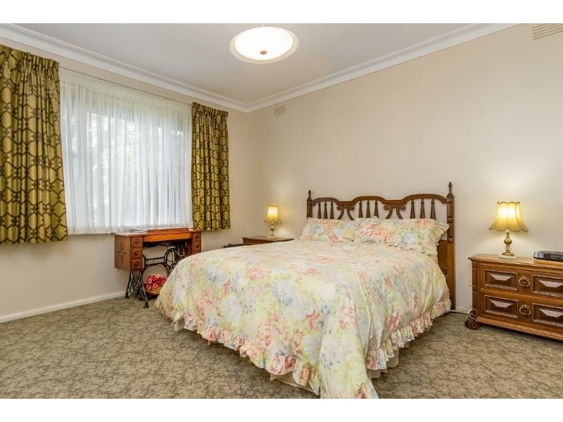 16 Joyce Avenue, Glen Waverley VIC 3150