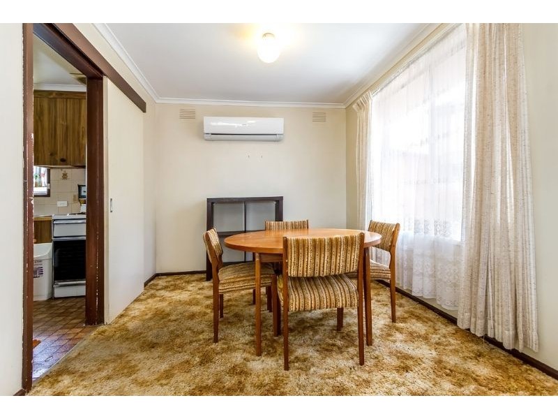 15 Ninevah Crescent, Wheelers Hill VIC 3150