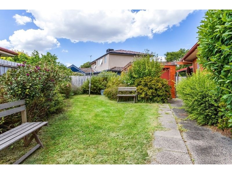 15 Ninevah Crescent, Wheelers Hill VIC 3150