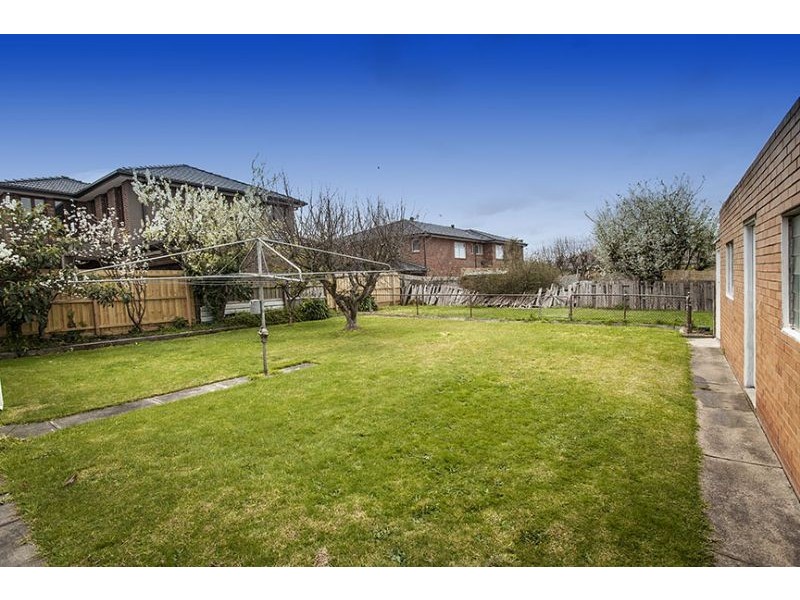 28 Fernhill Street, Glen Waverley VIC 3150