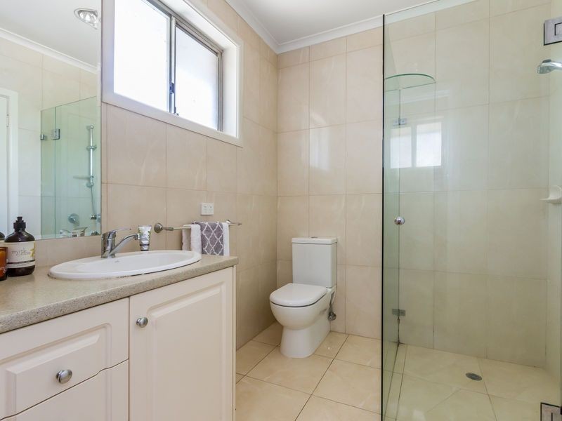 39 Packham Crescent, Glen Waverley VIC 3150