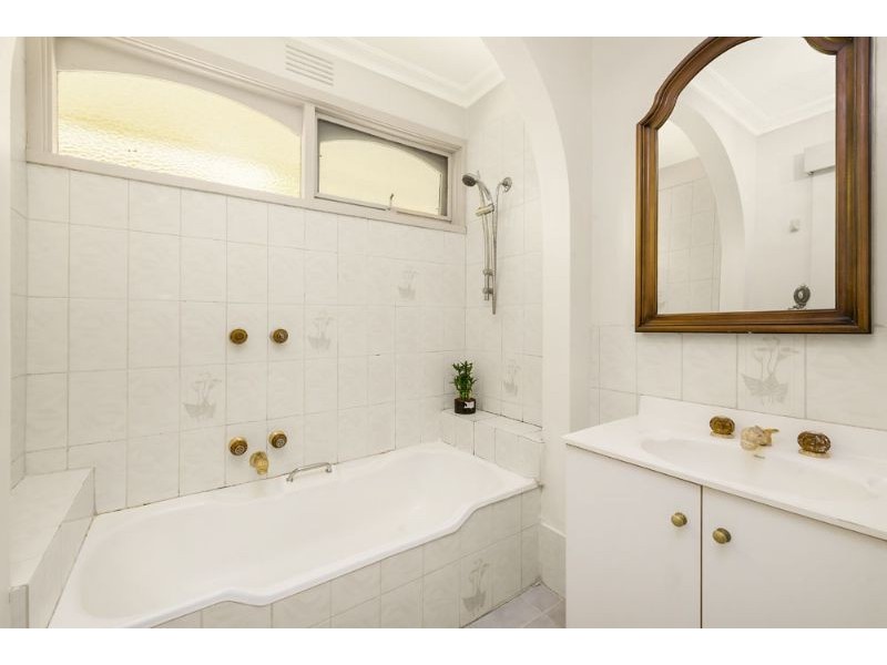 4 Monomeith Crescent, Mount Waverley VIC 3149