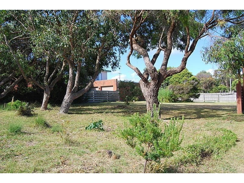 4 Coral Street, Cape Paterson VIC 3995