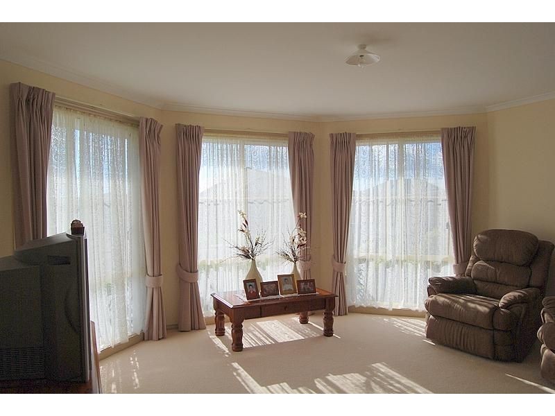 53 Oxford Way, Wonthaggi VIC 3995
