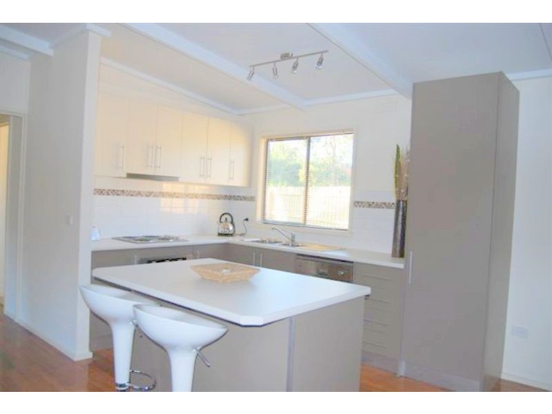 21 Hughes St, Corinella VIC 3984