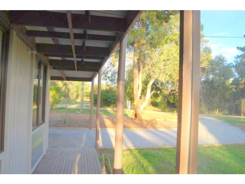 21 Hughes St, Corinella VIC 3984