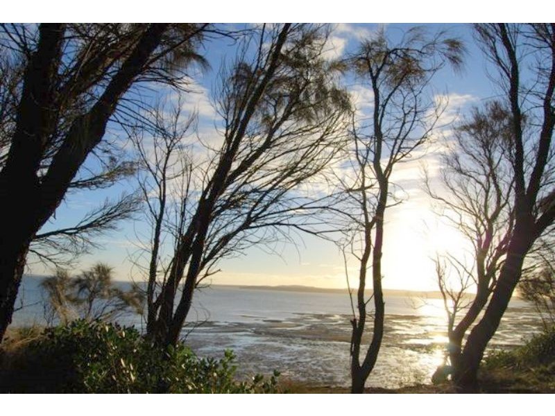 21 Hughes St, Corinella VIC 3984