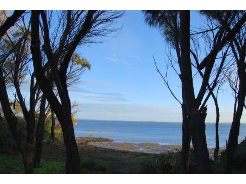 19 Hughes St, Corinella VIC 3984