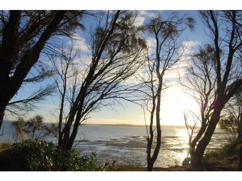 23 Hughes St, Corinella VIC 3984