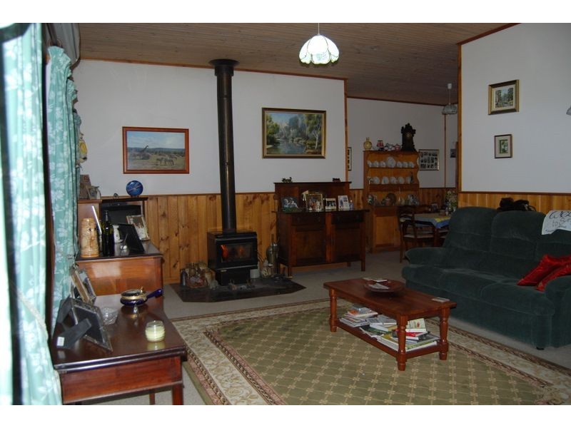 Wattle Bank VIC 3995