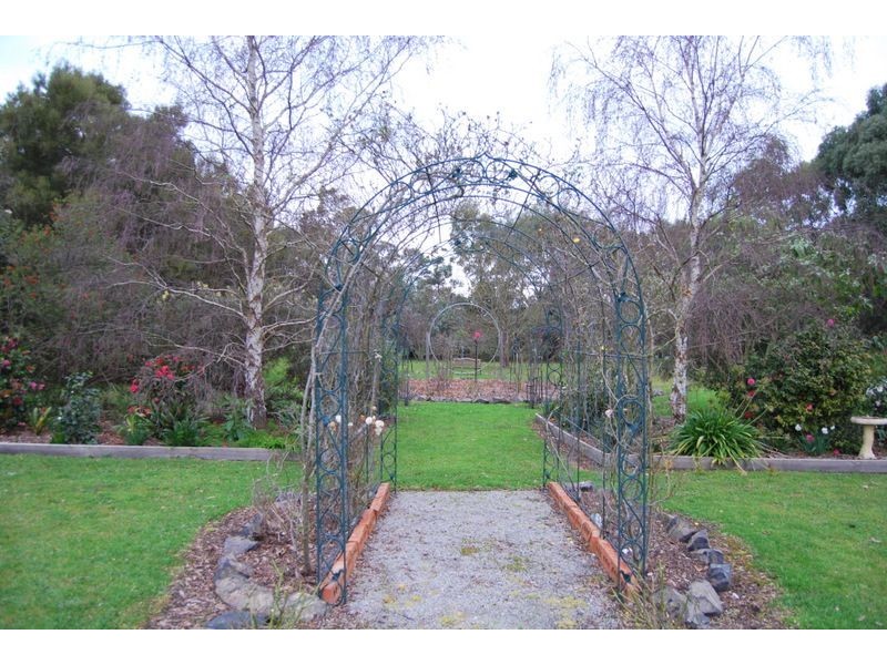 Wattle Bank VIC 3995
