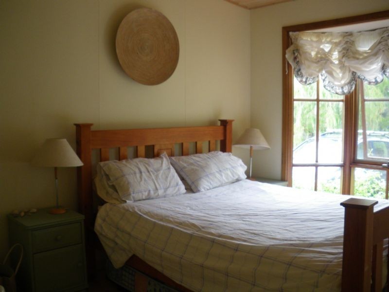 35 Lohr Ave, Inverloch VIC 3996