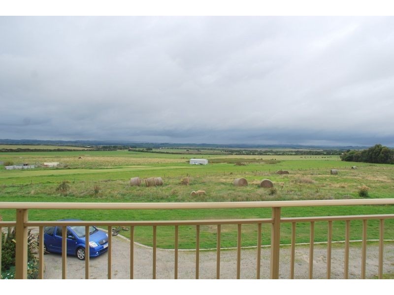 33 Regency Drive, Wonthaggi VIC 3995