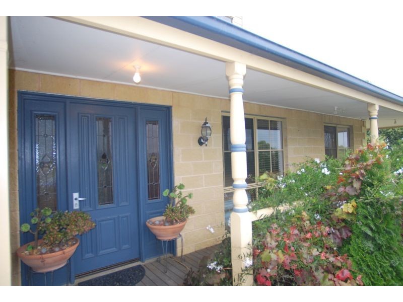 33 Regency Drive, Wonthaggi VIC 3995