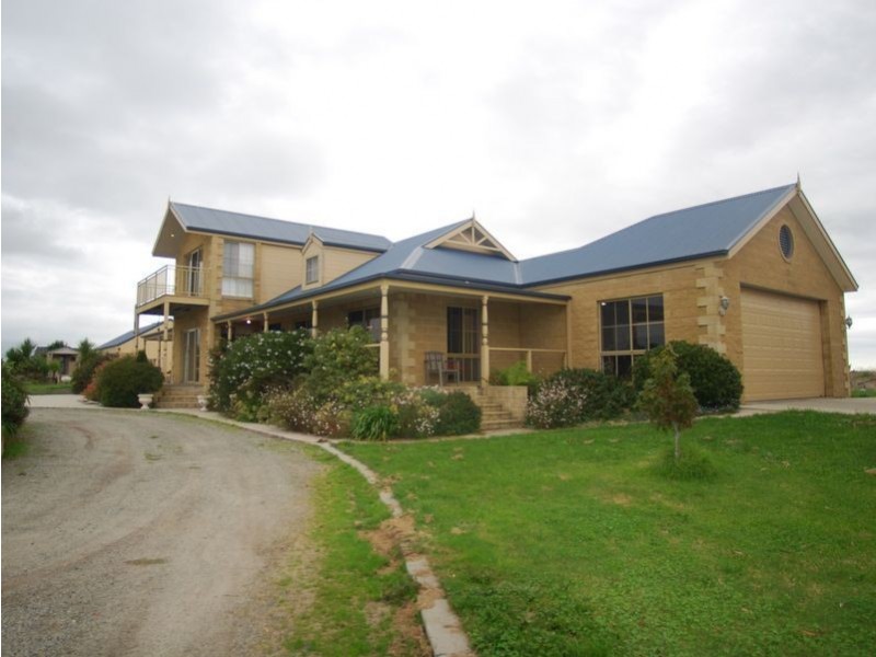 33 Regency Drive, Wonthaggi VIC 3995