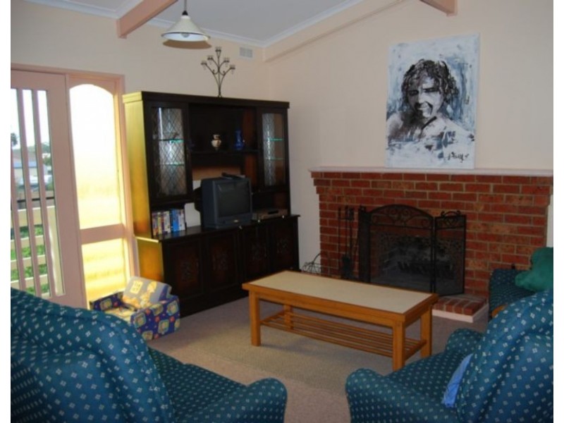 6 Usher Court, Inverloch VIC 3996