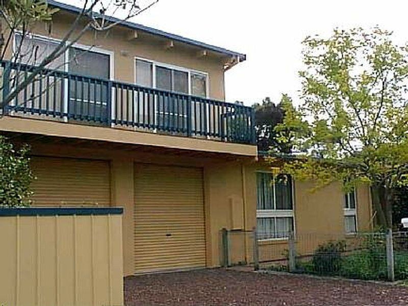 82 Bayview Avenue, Inverloch VIC 3996
