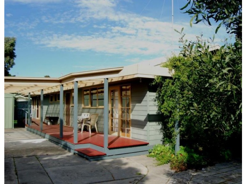 6 Pier Road, Inverloch VIC 3996