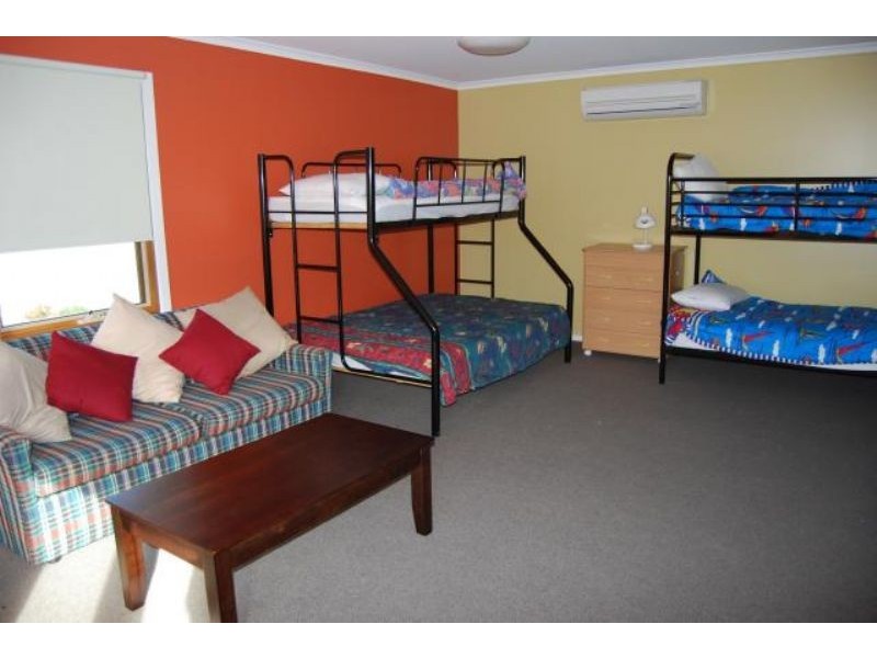 6 Pier Road, Inverloch VIC 3996