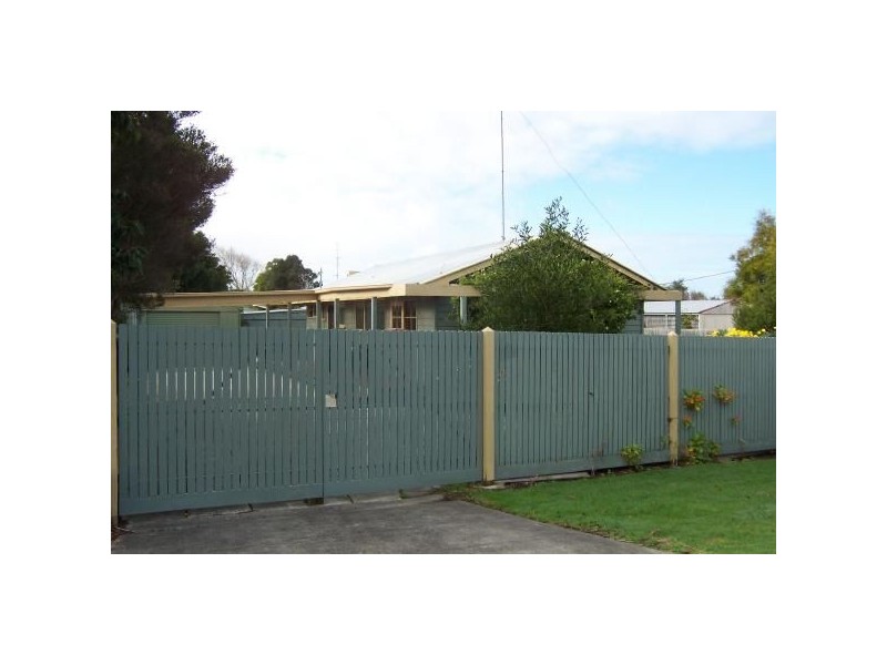 6 Pier Road, Inverloch VIC 3996