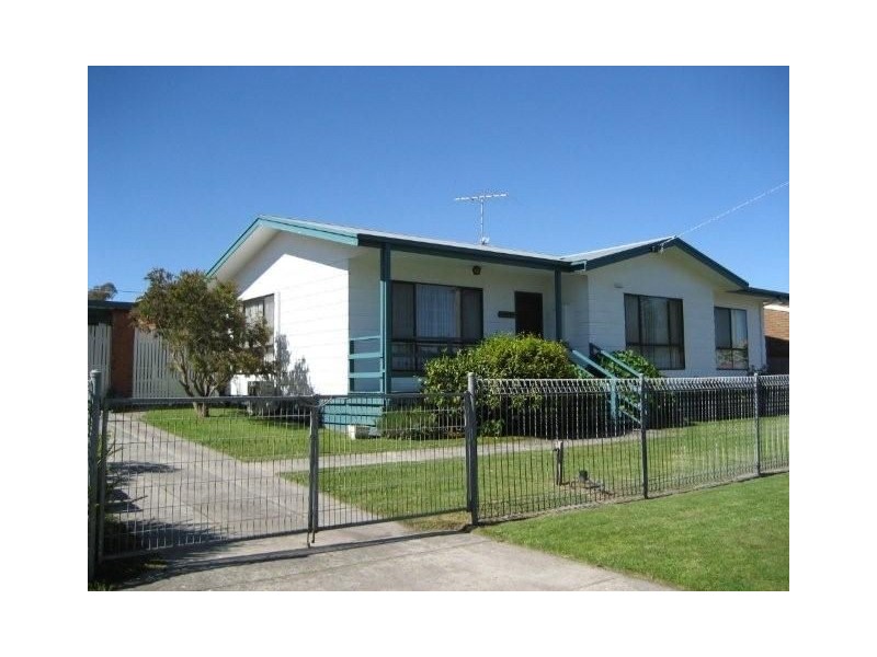 3 Darling Avenue, Inverloch VIC 3996