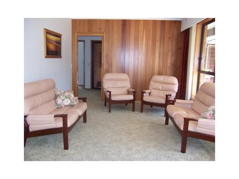 44 Anderson Avenue, Inverloch VIC 3996