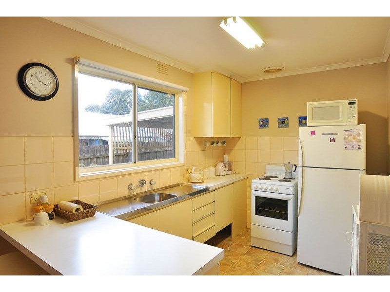 1A Stewart Ave, Inverloch VIC 3996