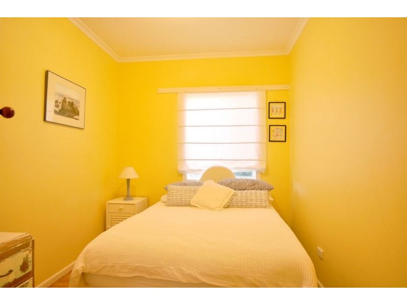 6 Bayview Avenue, Inverloch VIC 3996