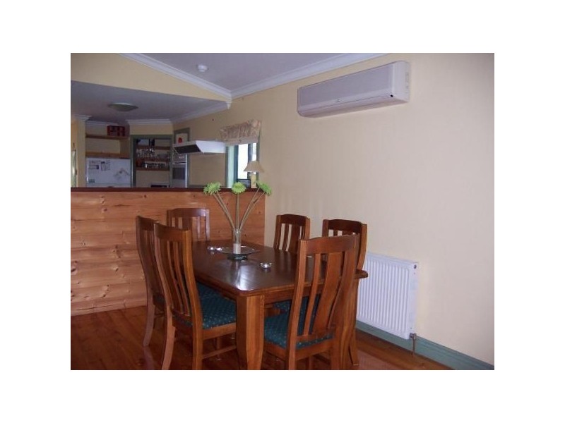 100 Surf Pde, Inverloch VIC 3996