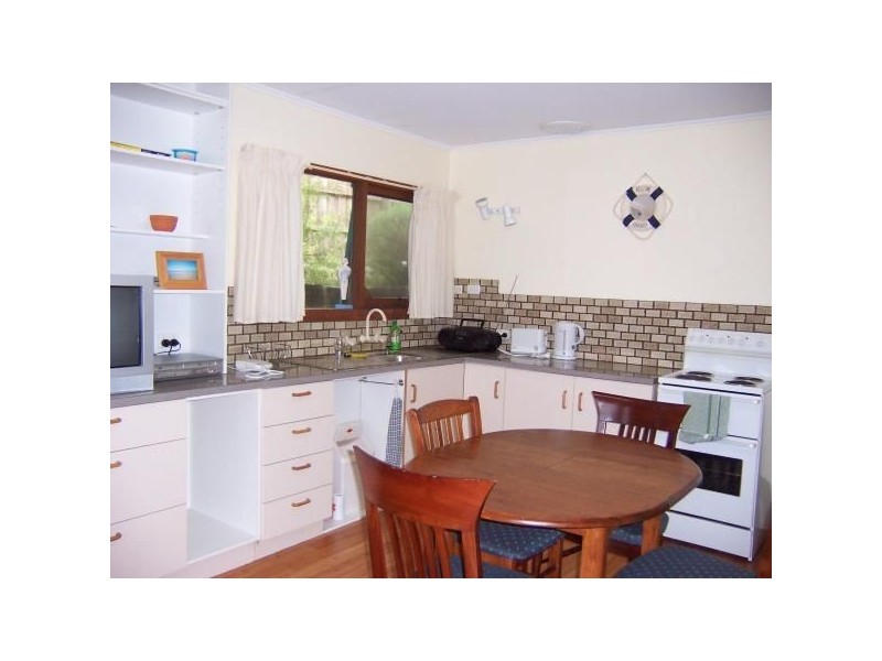 100 Surf Pde, Inverloch VIC 3996