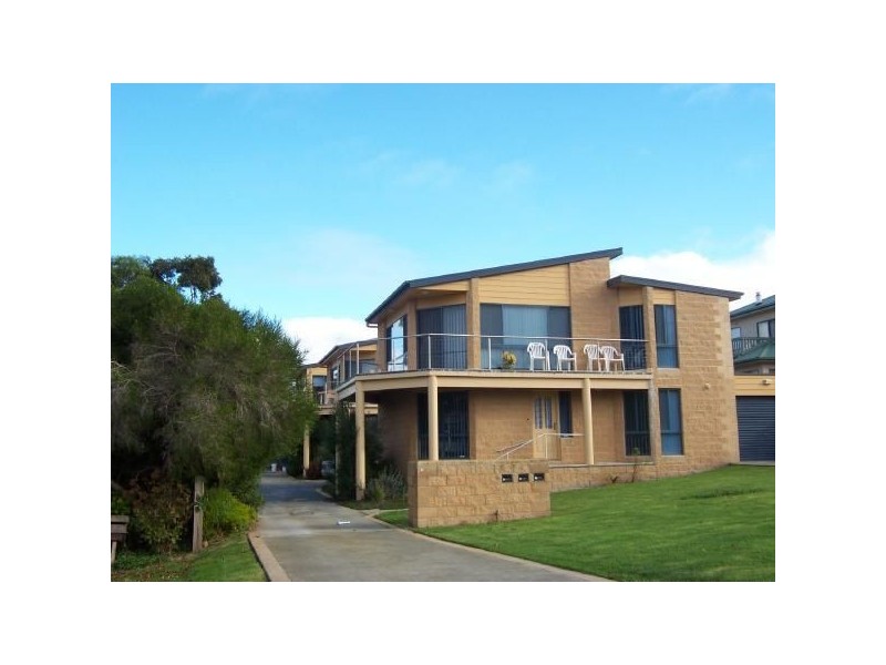 3/7 Pier Rd, Inverloch VIC 3996
