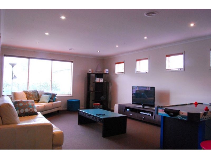 21 Endeavour Place, Inverloch VIC 3996